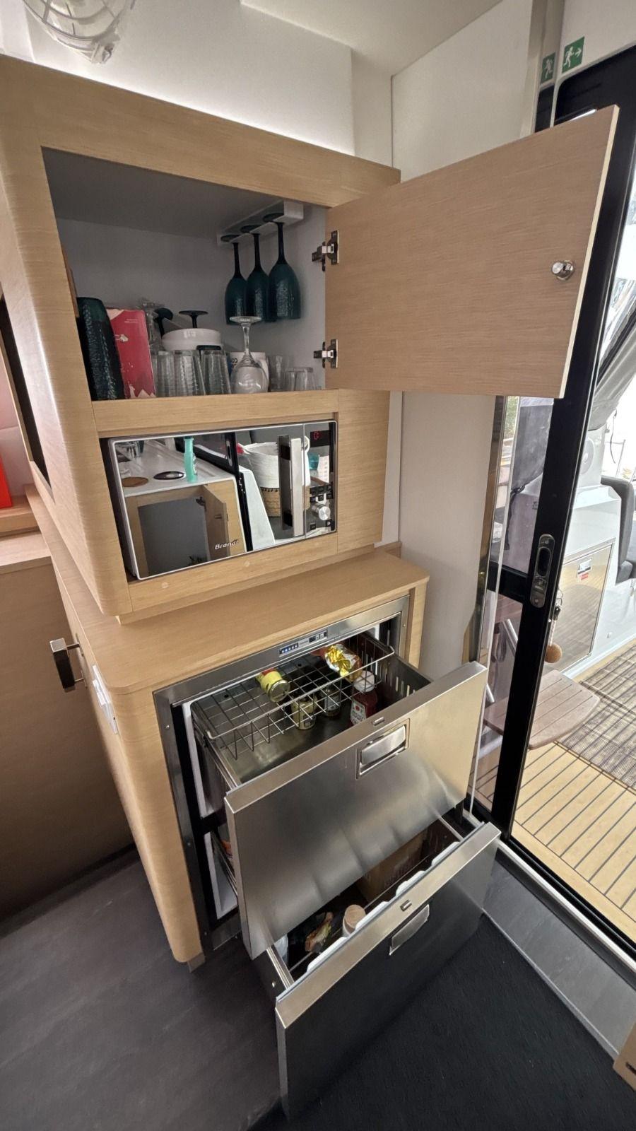 vN8mc_fountaine_pajot_astrea_42_2024_5_.jpg