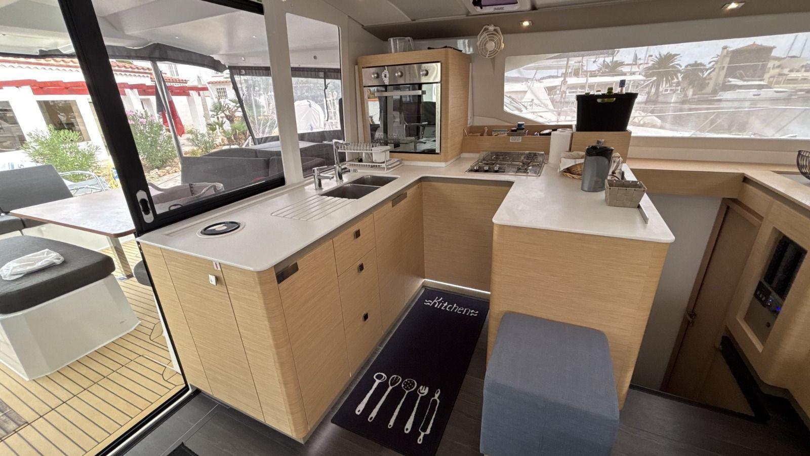 pFZNB_fountaine_pajot_astrea_42_2024_6_.jpg