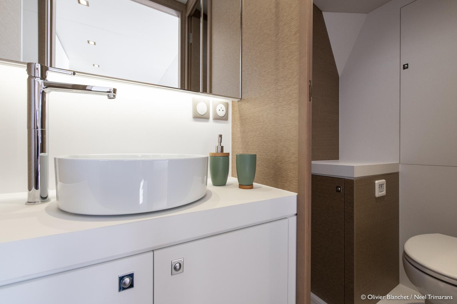 neel_65_evolution_interior_neel-trimarans_11.jpg